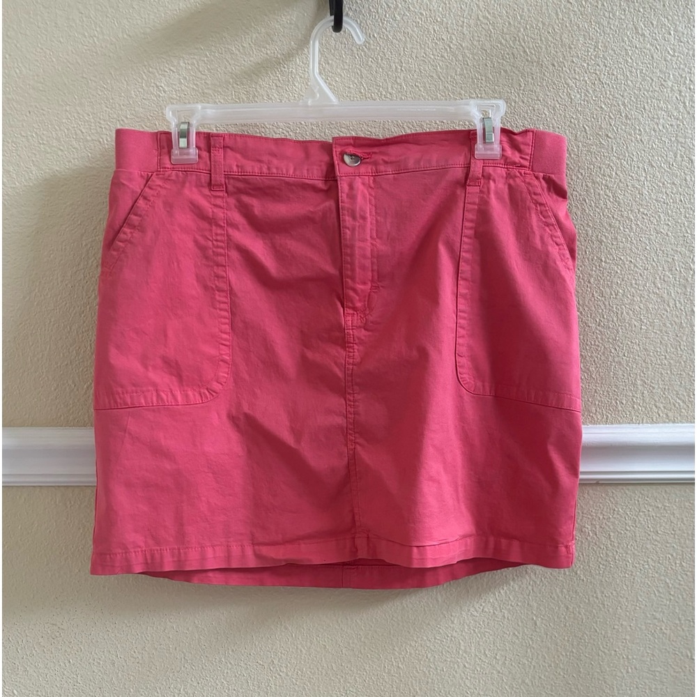 Coral colored mini skirt skort